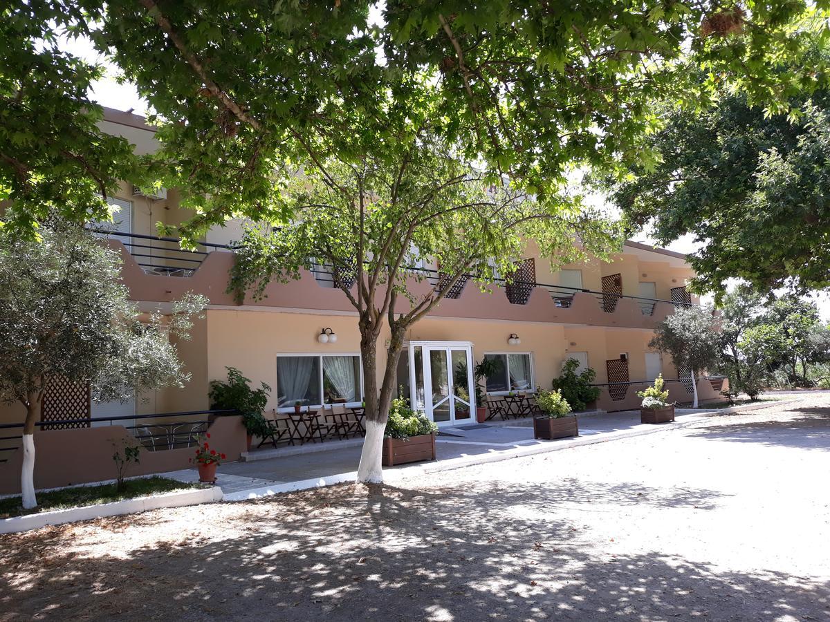 Loutros Hotel Isidora מראה חיצוני תמונה